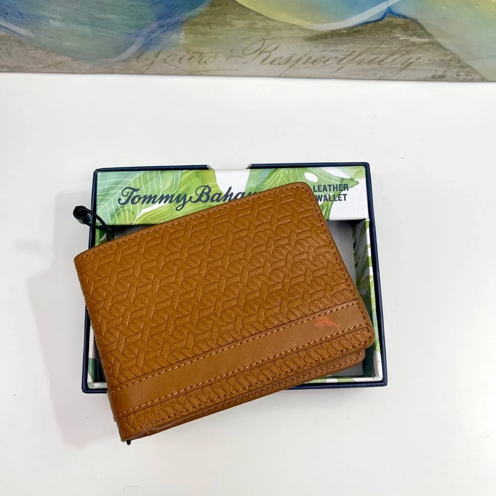 Tommy‎ Bahama Mens Tan Leather Geometric Embossed BiFold Wallet With Box